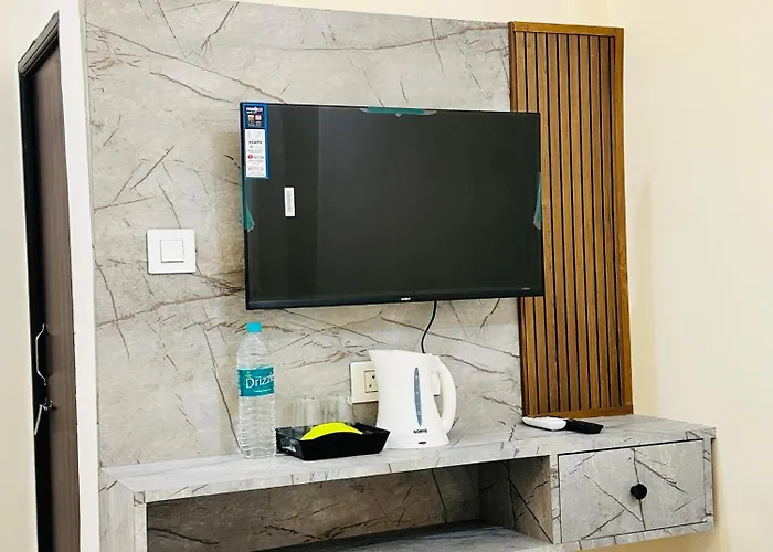 Hotel Prime Residency - Just 400M From Airport