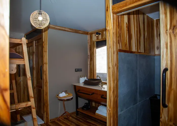 Bech Serengeti Luxury Camp