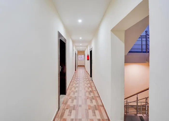 Super Hotel O Upper Bazar Formerly Rr Residency