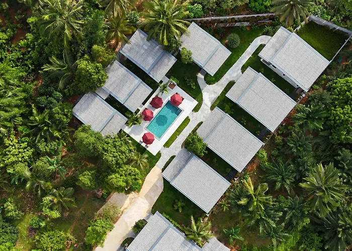 Benz & Ben Khaolak Retreat