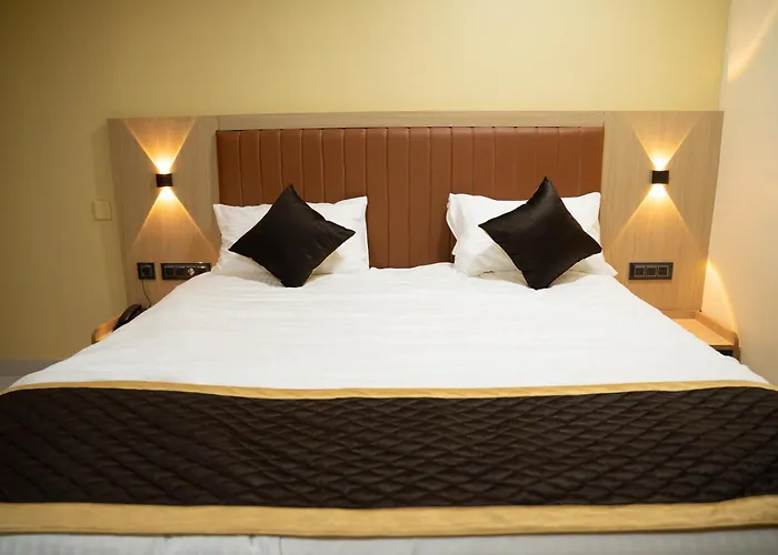 Rma Joliday Inn