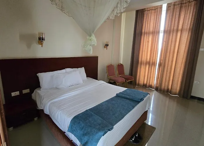 Yiganda Hotel, Safari Tours