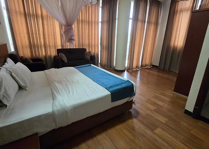 Yiganda Hotel, Safari Tours