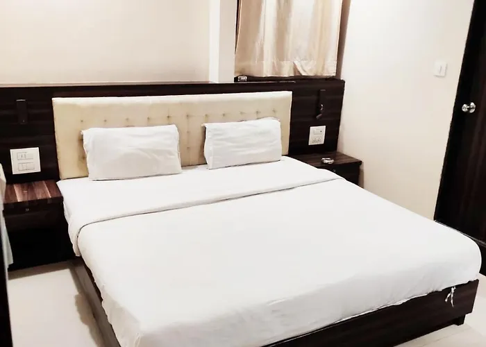 Hotel Amfahh Inn