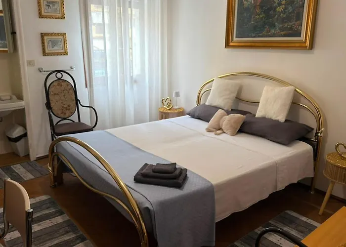 Etoile Hotel