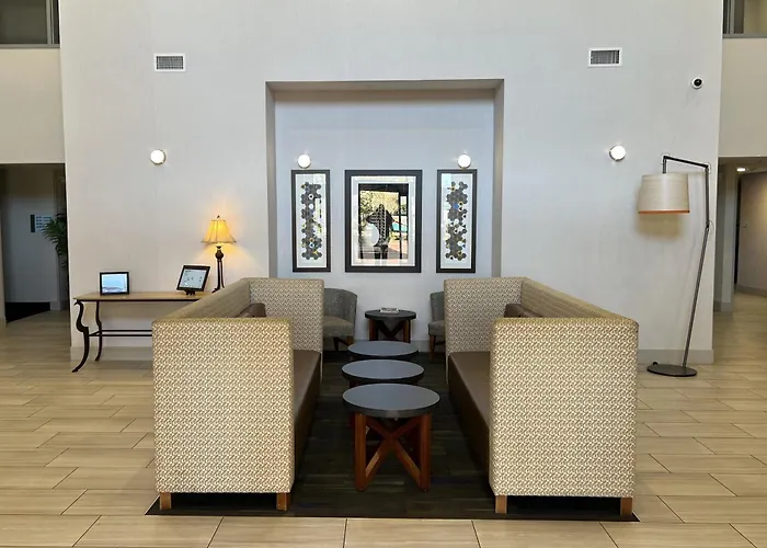 Holiday Inn Express Panama City - Tyndall
