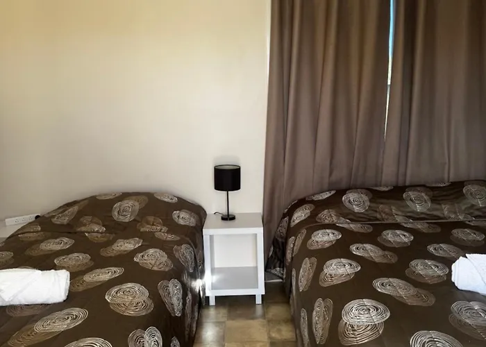 Yuleba Hotel Motel