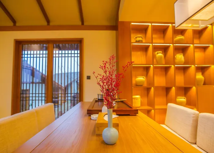 Blossom Hill Ya'An