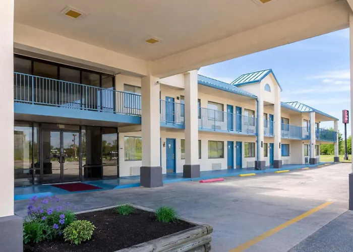 Eco Lodge Inn & Suites Bentonville Near I 49