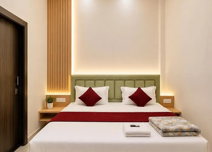 Hotel Bala Ji Palace Near Shree Ram Mandir