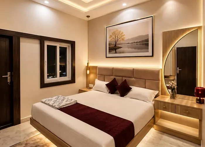Hotel Bala Ji Palace Near Shree Ram Mandir