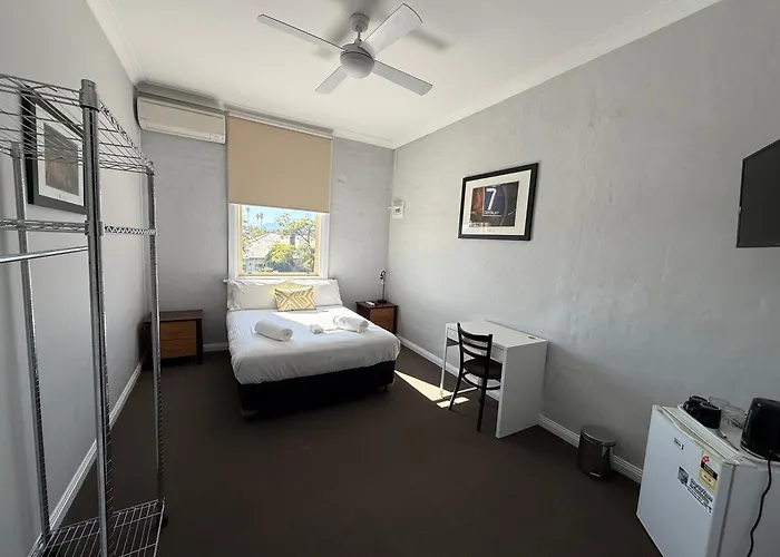 Thoroughbred Hotel