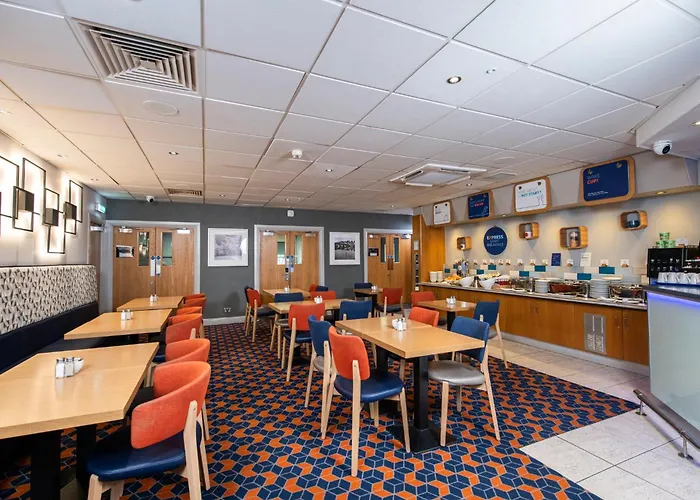Holiday Inn Express Perth By Ihg