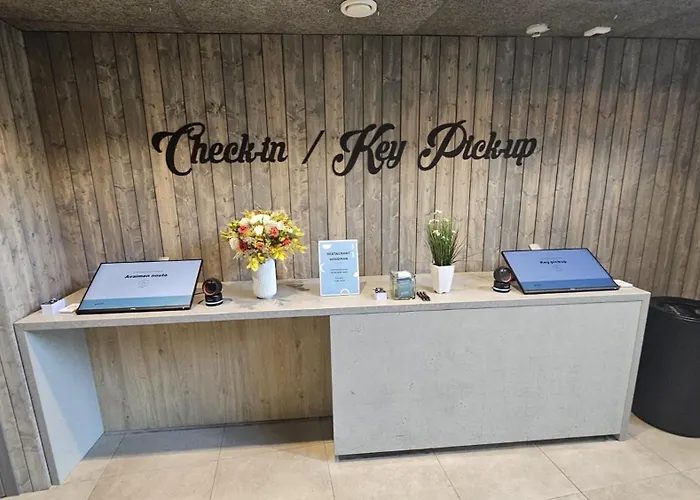 Pilot Express Airport Hotel