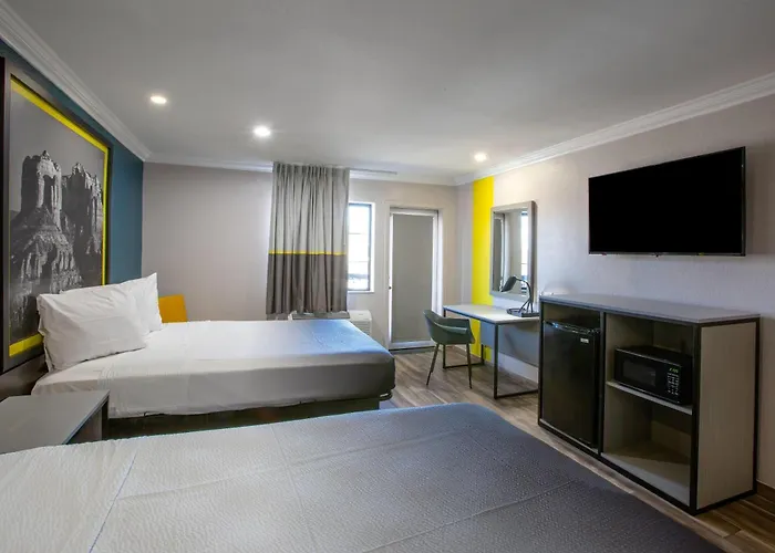 Super 8 By Wyndham Mesa Downtown Near Convention Center