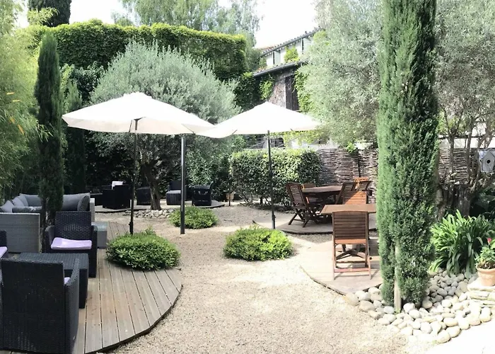 Hotel Du Pont Vieux, Au Pied De La Cite Medievale