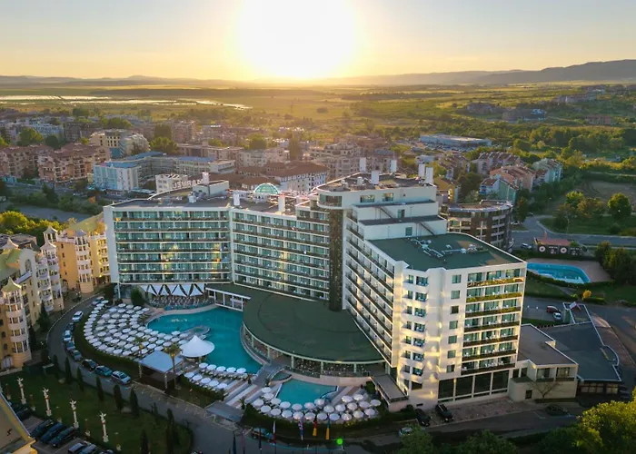 Hotel MARVEL - FULLY RENOVATED FREE Beach Access