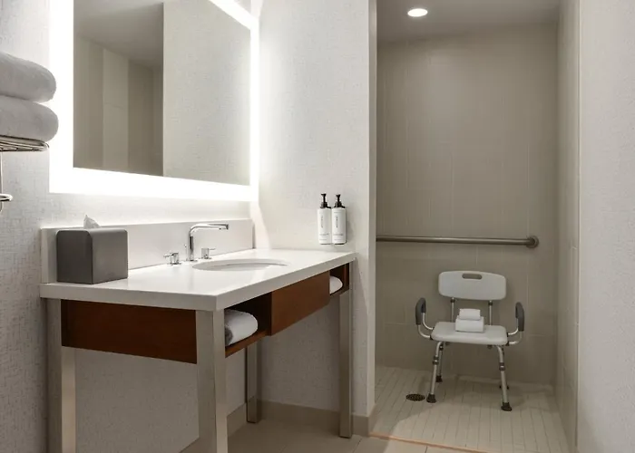 Crowne Plaza Seattle - No Resort Fee - Newly Renovated Ihg Hotel