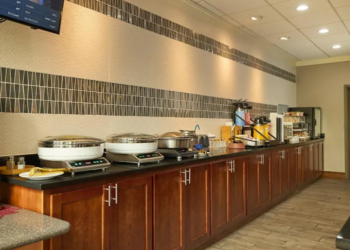 Cottonwood Airport & Expo Hotel Louisville