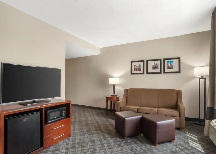 Comfort Suites Huntersville Near Lake Norman