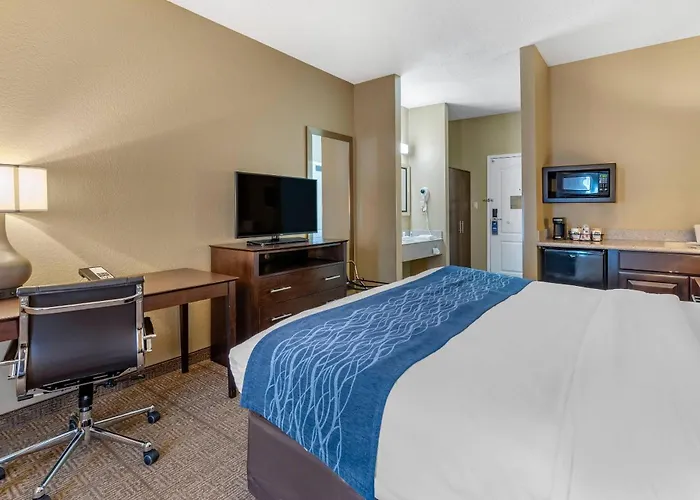 Comfort Inn & Suites Bryant - Benton