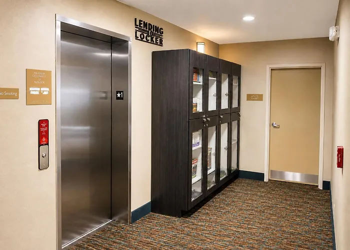 Candlewood Suites Pearl By Ihg
