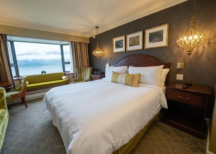 Crest Hotel
