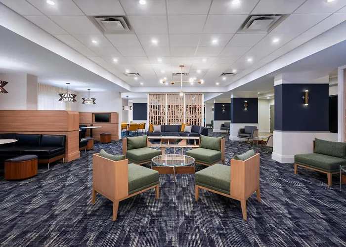 Courtyard By Marriott Toronto Airport Hotel