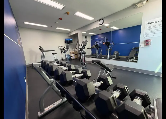 Holiday Inn Express & Suites Santa Clara - Silicon Valley By Ihg