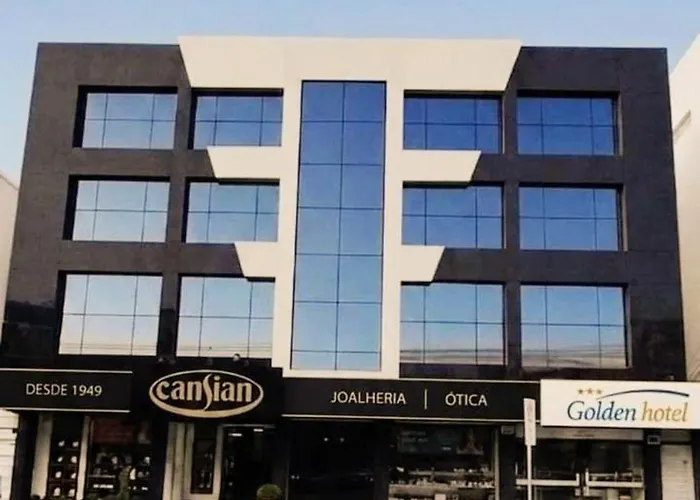 Golden Hotel - O Mais Central - Pet Friendly