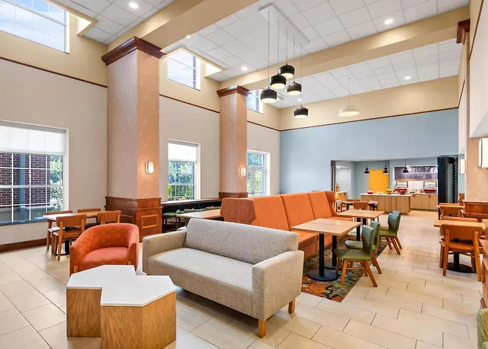 Hampton Inn & Suites Williamsburg-Central
