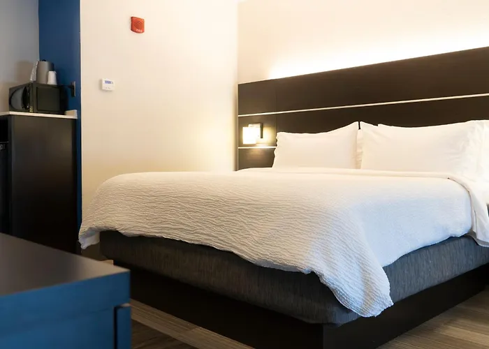 Holiday Inn Express & Suites Columbia-Fort Jackson By Ihg