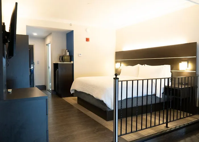 Holiday Inn Express & Suites Columbia-Fort Jackson By Ihg