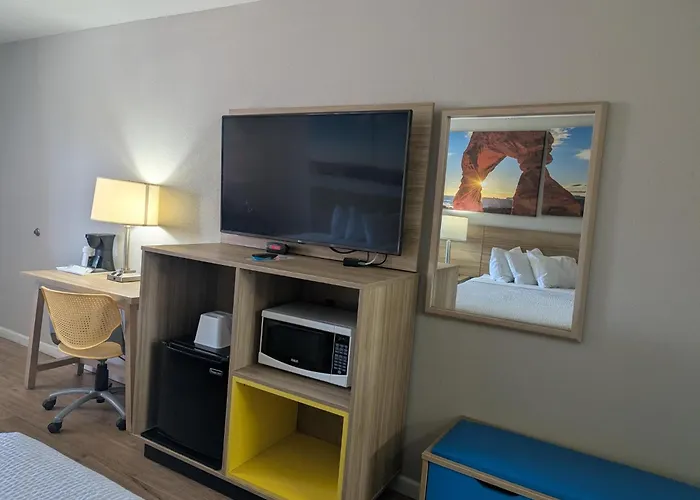 Days Inn By Wyndham Bullhead City