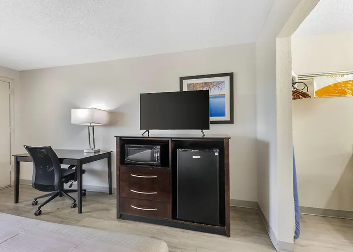 Quality Inn & Suites Live Oak I-10 Exit 283