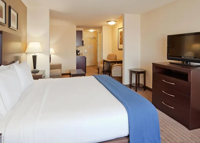 Holiday Inn Express & Suites Clovis Fresno Area By Ihg
