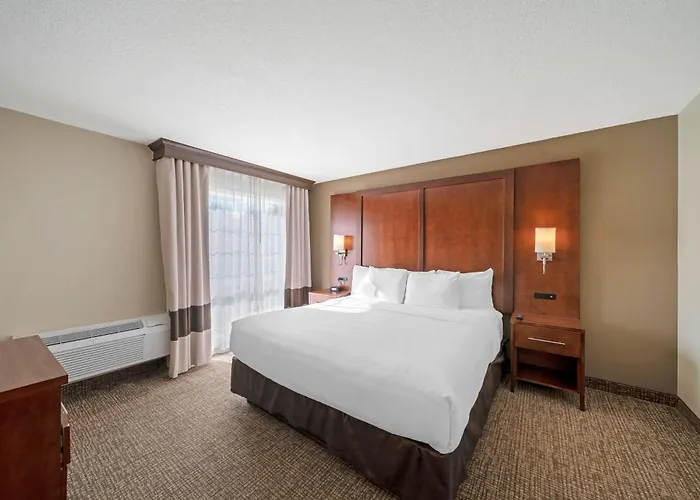 Comfort Suites Red Bluff Near I-5