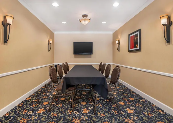 Best Western Plus Columbia River Hotel