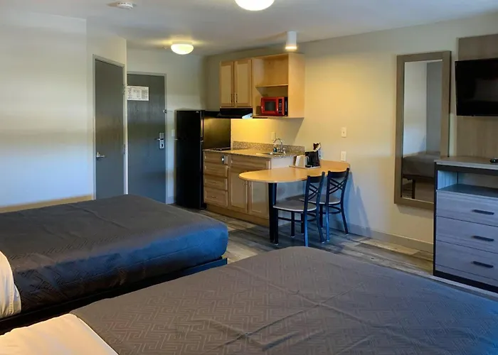 Suburban Studios Near Panama City Beach