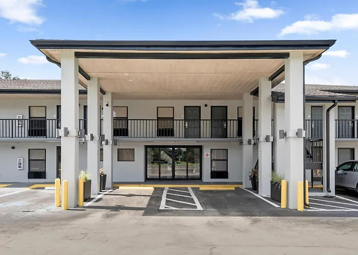 Clarion Pointe Alachua - Gainesville Area