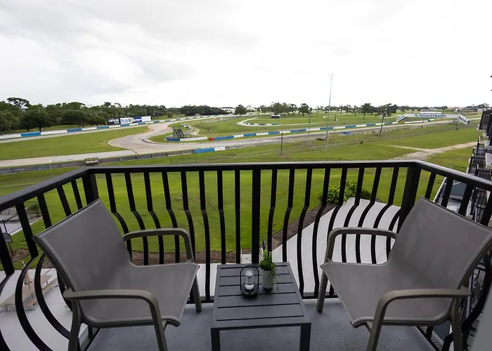 Seven Sebring Raceway Hotel