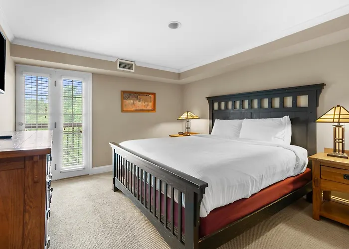 Lantern Lodge Asheville Biltmore Village
