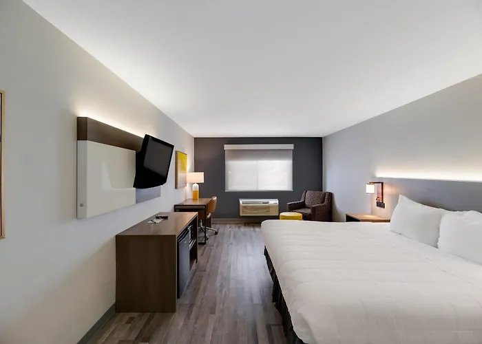 Quality Inn & Suites Artesia