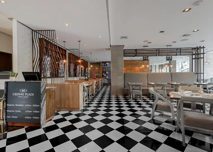 Crowne Plaza Airport By Ihg