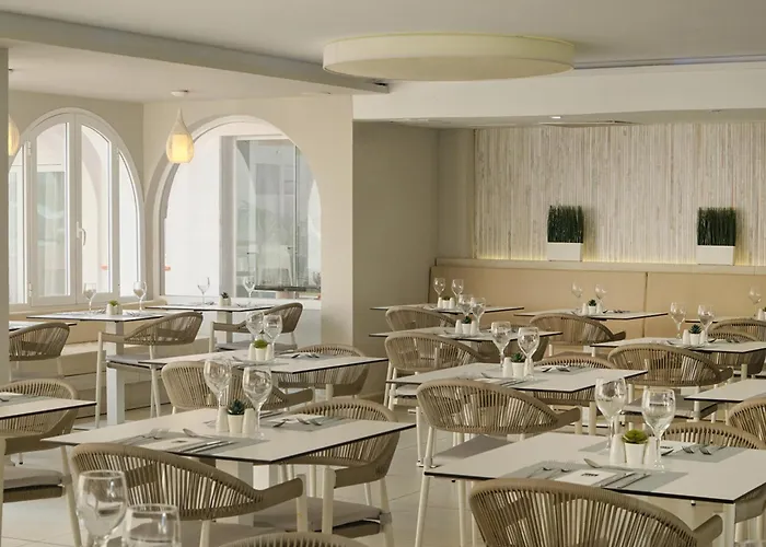 Bq Cala Ratjada (Adults Only)