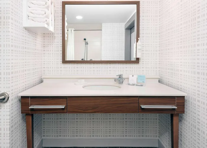 Hampton Inn And Suites Clearwater Beach