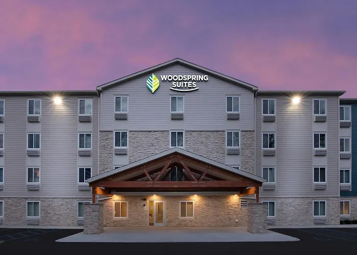 Woodspring Suites Southington