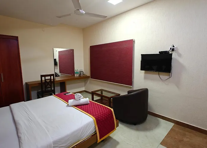 Gsilver Ss Hotels - Business Class Rooms Near Tirupur Railway Station & Kadharpet