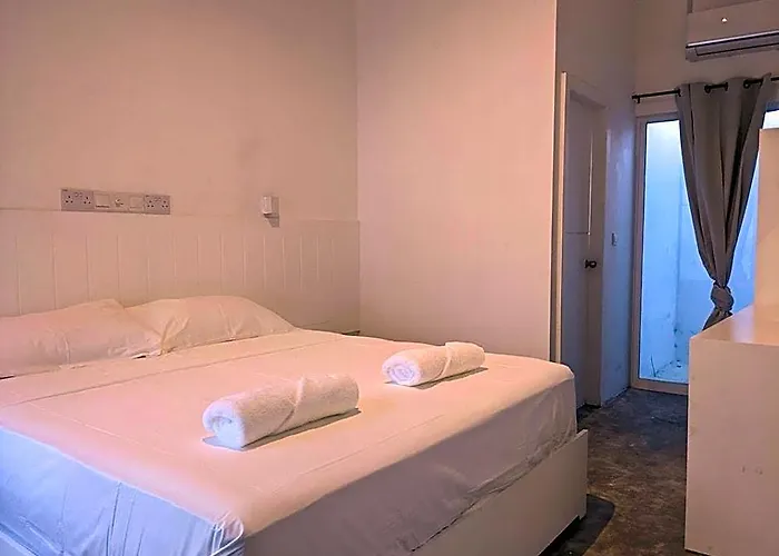 Avi Guesthouse