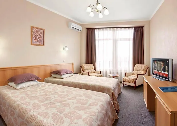 Готель Дніпро Dnipro Hotel